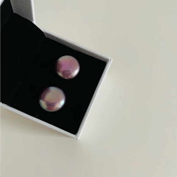 Natural Freshwater Pearls Earrings - Picture 3 of 3